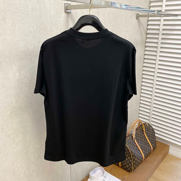 フェンディ 半袖Tシャツ コピー ロゴ刺繍 feo10091